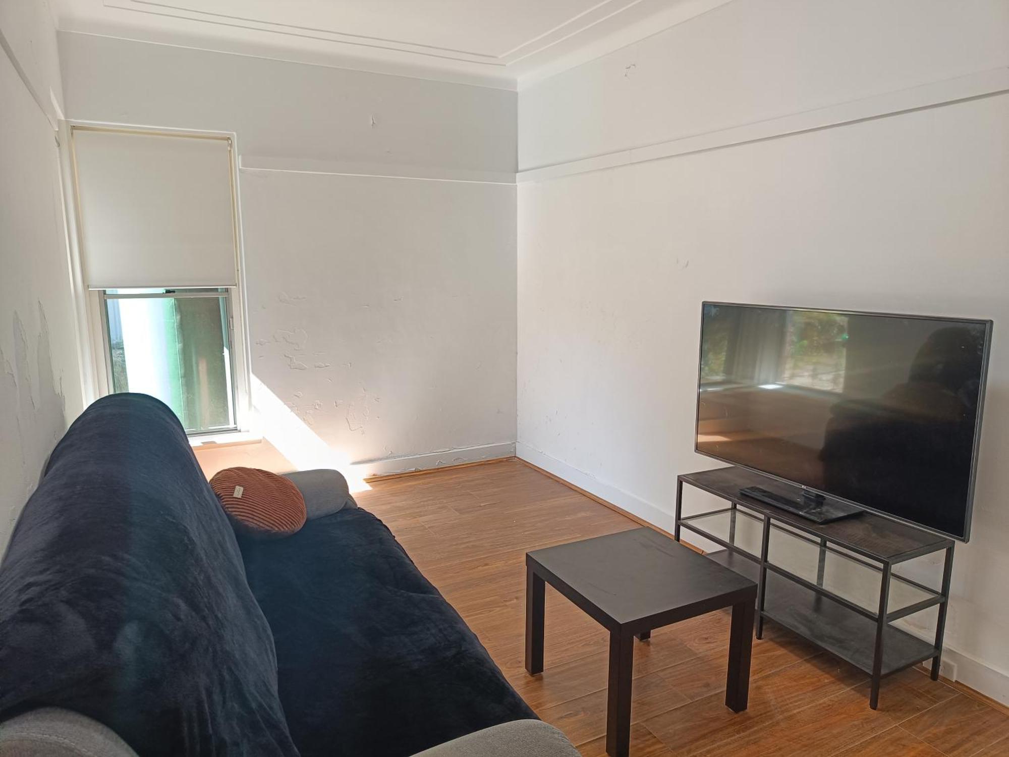 Budget Single In Carlingford - C3